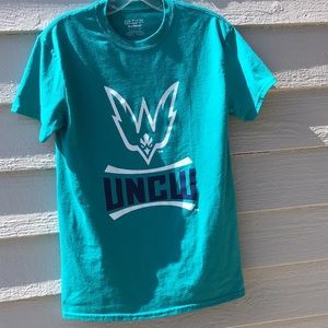 UNCW SEAHAWKS Teal Short Sleeve T-shirt - Size Small